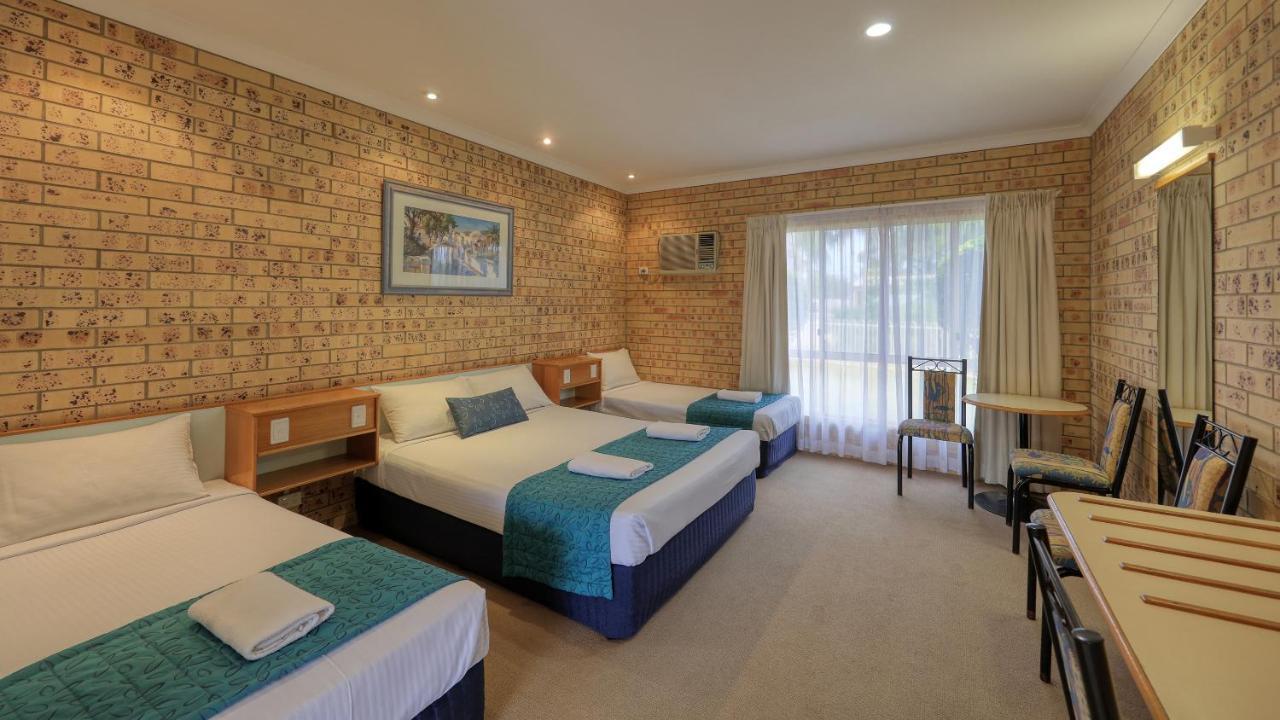 Mulga Country Motor Inn Charleville Exterior photo