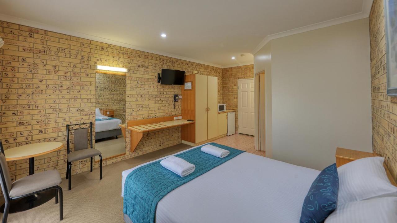 Mulga Country Motor Inn Charleville Exterior photo