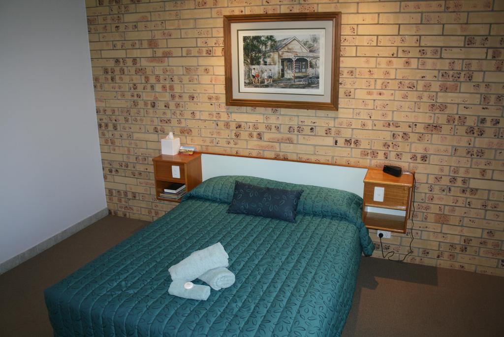 Mulga Country Motor Inn Charleville Exterior photo