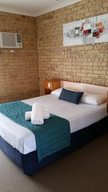 Mulga Country Motor Inn Charleville Exterior photo
