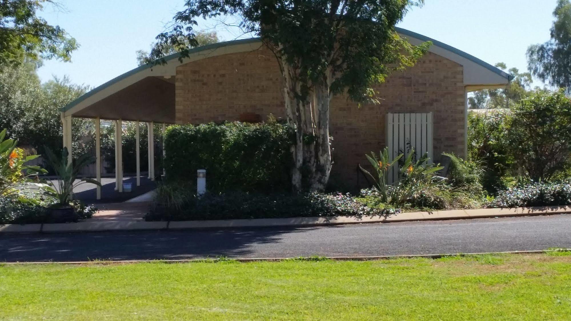 Mulga Country Motor Inn Charleville Exterior photo